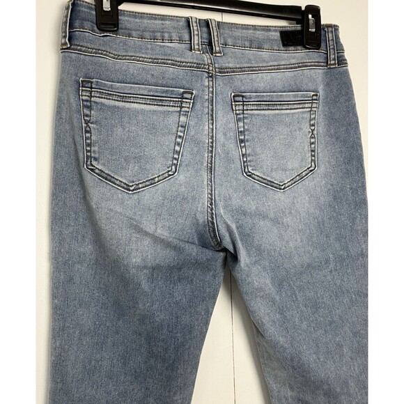Natural Reflections Capri Camp Side Skimmer Light Blue Jeans Size 4 NWT - Picture 7 of 8